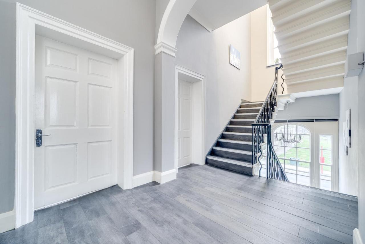 Wakefield Town House Villa ภายนอก รูปภาพ