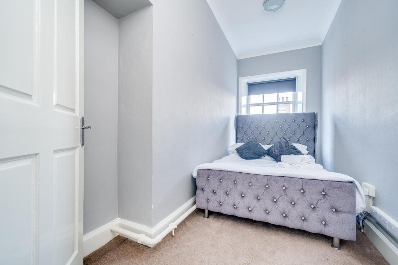 Wakefield Town House Villa ภายนอก รูปภาพ