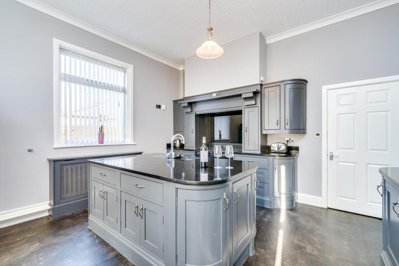Wakefield Town House Villa ภายนอก รูปภาพ