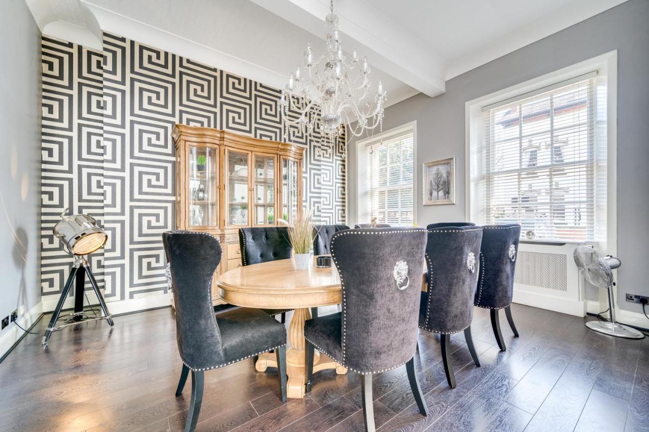Wakefield Town House Villa ภายนอก รูปภาพ