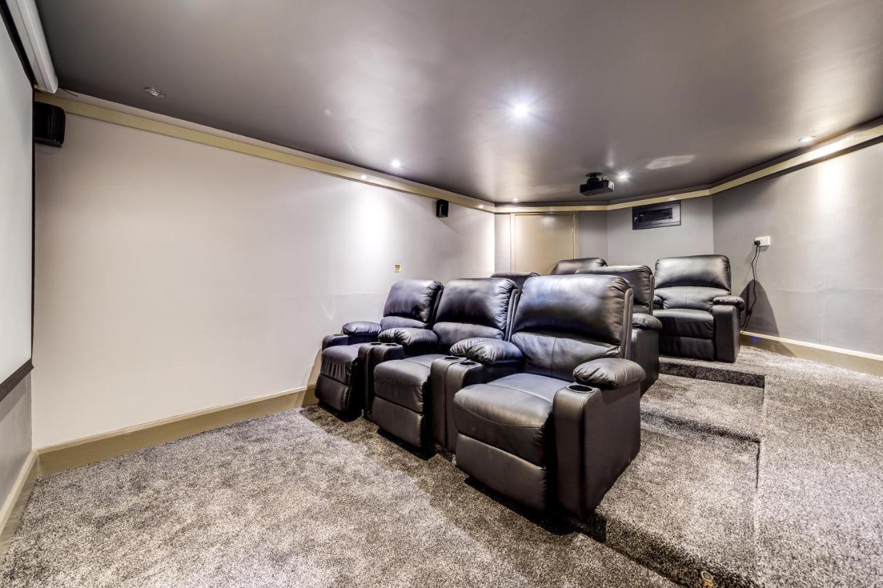 Wakefield Town House Villa ภายนอก รูปภาพ
