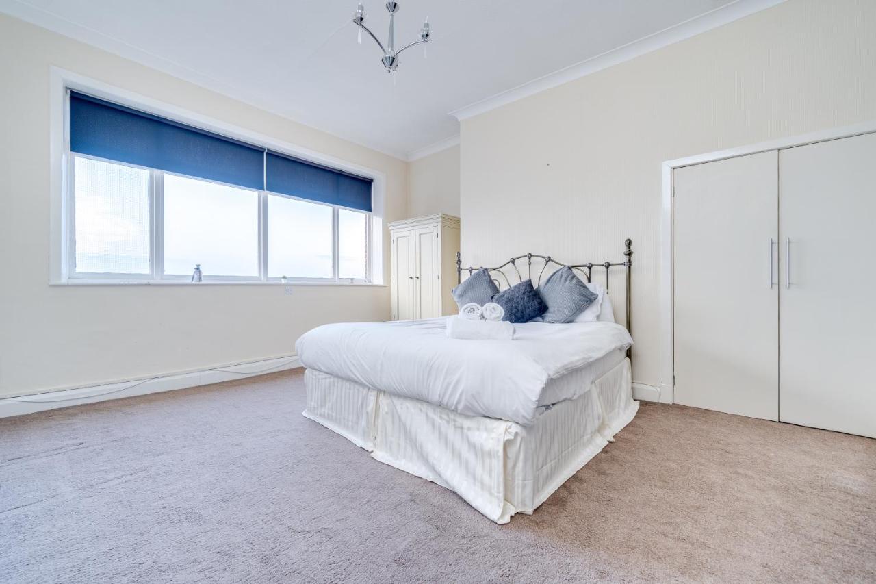 Wakefield Town House Villa ภายนอก รูปภาพ